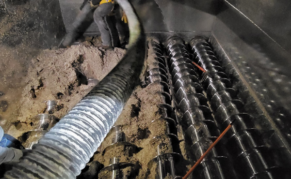 industrial vacuuming | Jet-Way Multiple Services, Inc.